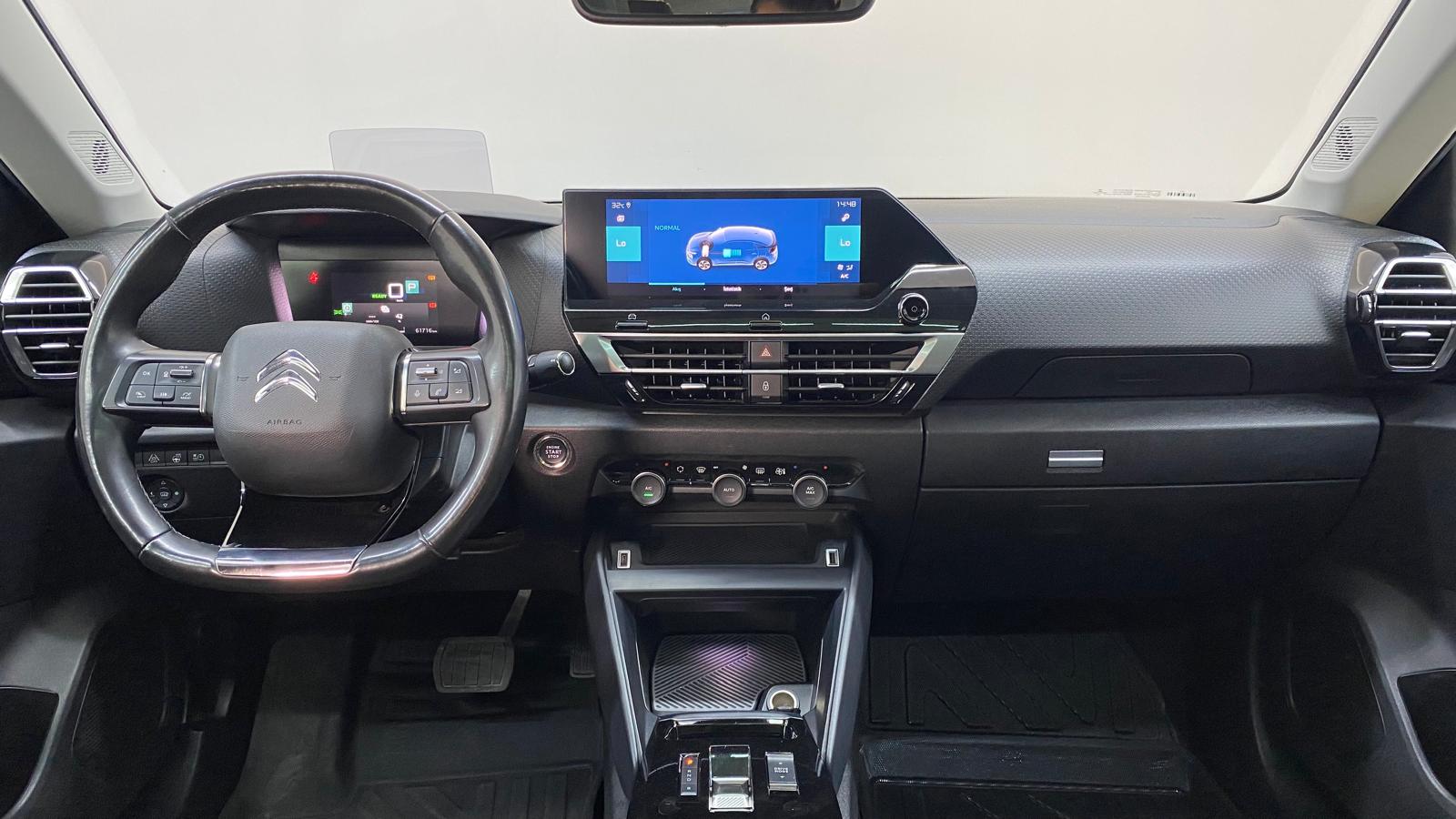 CITROEN E-C4 3